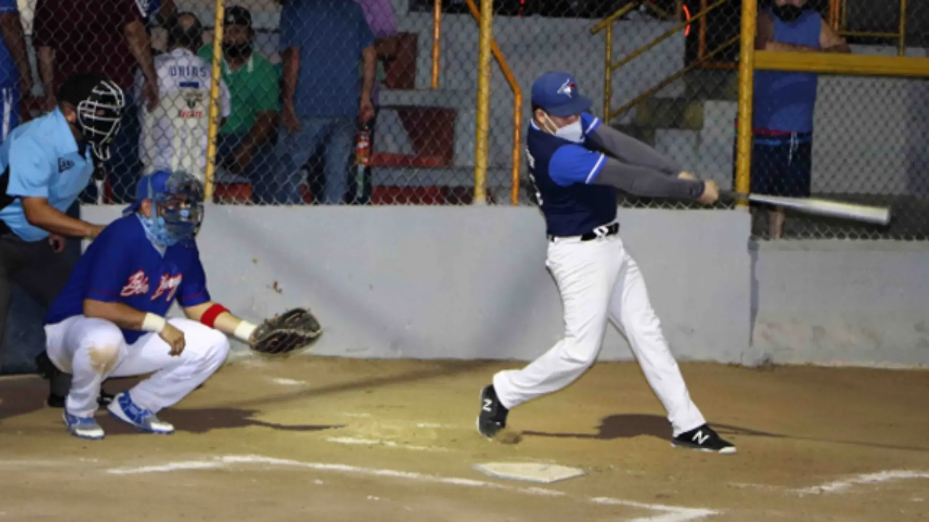 SOFTBOL 4